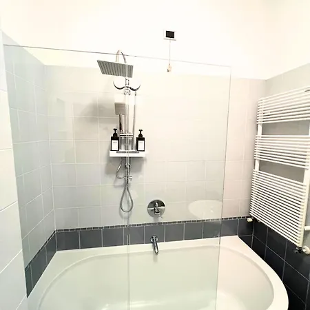 Park Free Gran Madre Elegante Loft Moderno Con Garage Διαμέρισμα *